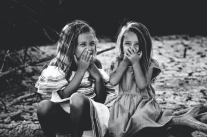 Read more about the article 45 Screen-Free Activities to Entertain the Kids