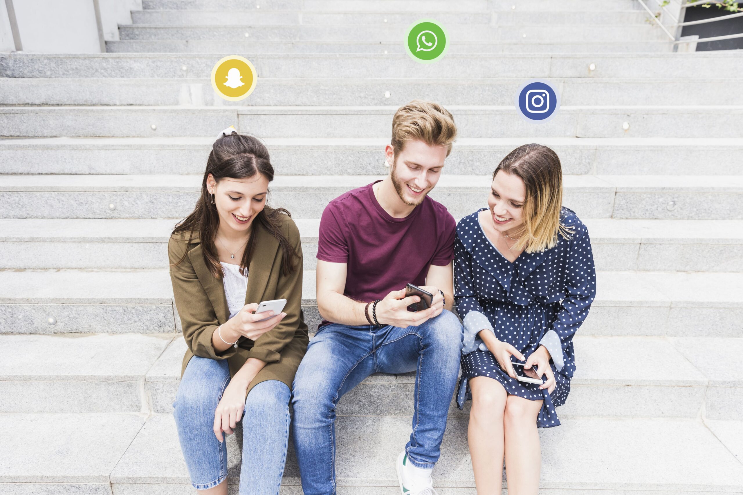 You are currently viewing Consecuencias del uso excesivo de redes sociales en adolescentes y cómo ayudarles a prevenirlo