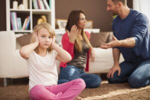Read more about the article Guía para padres y madres: cómo proteger el bienestar emocional de tus hijos tras una separación