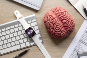 Read more about the article Los efectos del abuso de pantallas en el cerebro infantil: evidencias científicas y advertencias de expertos