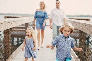 Read more about the article Ideas para disfrutar el verano en familia: actividades prácticas para padres y madres