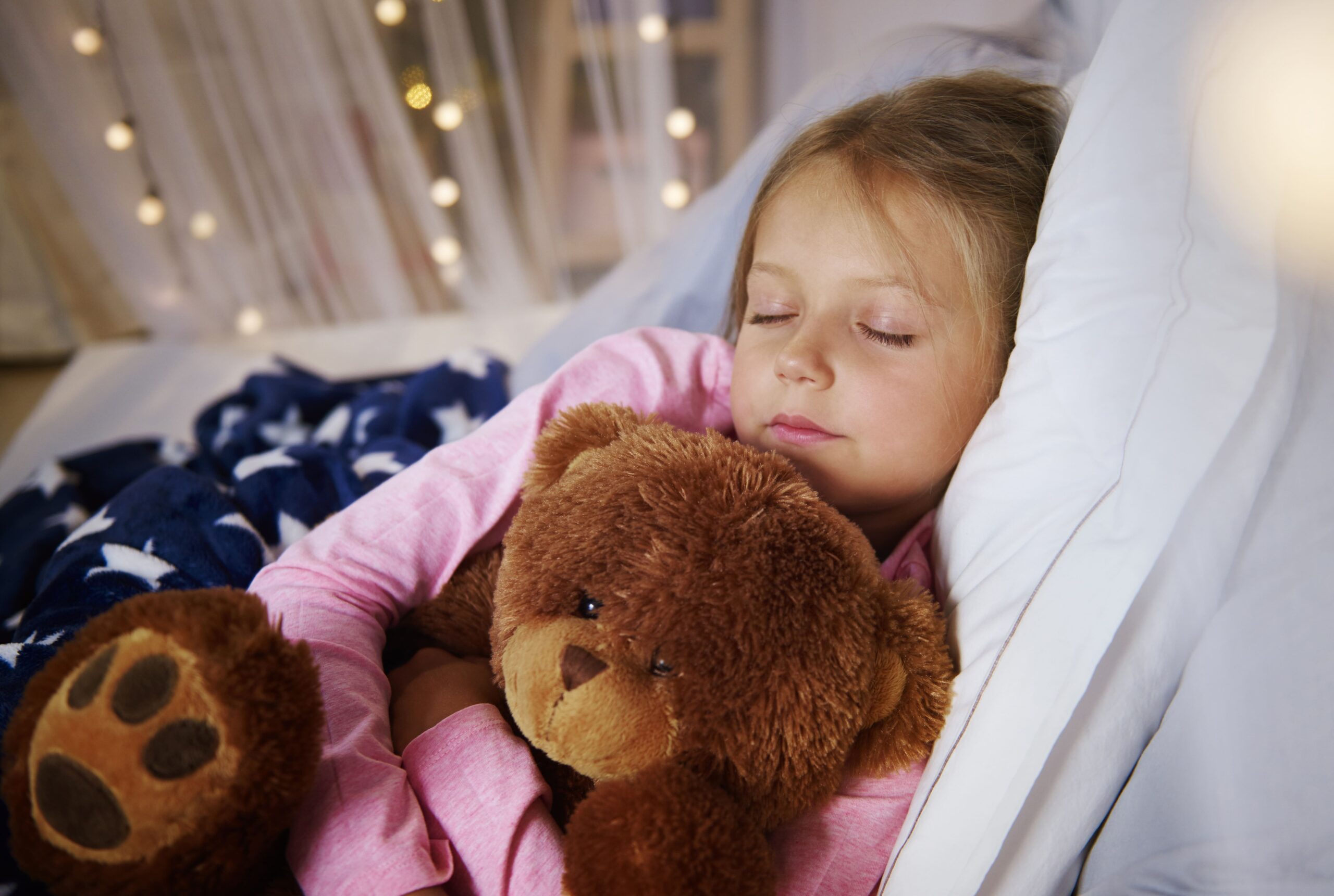 You are currently viewing Dormir bien, crecer mejor: el rol del sueño en el desarrollo integral del niño