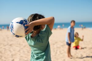 Cómo proteger a tus hijos de los peligros del verano