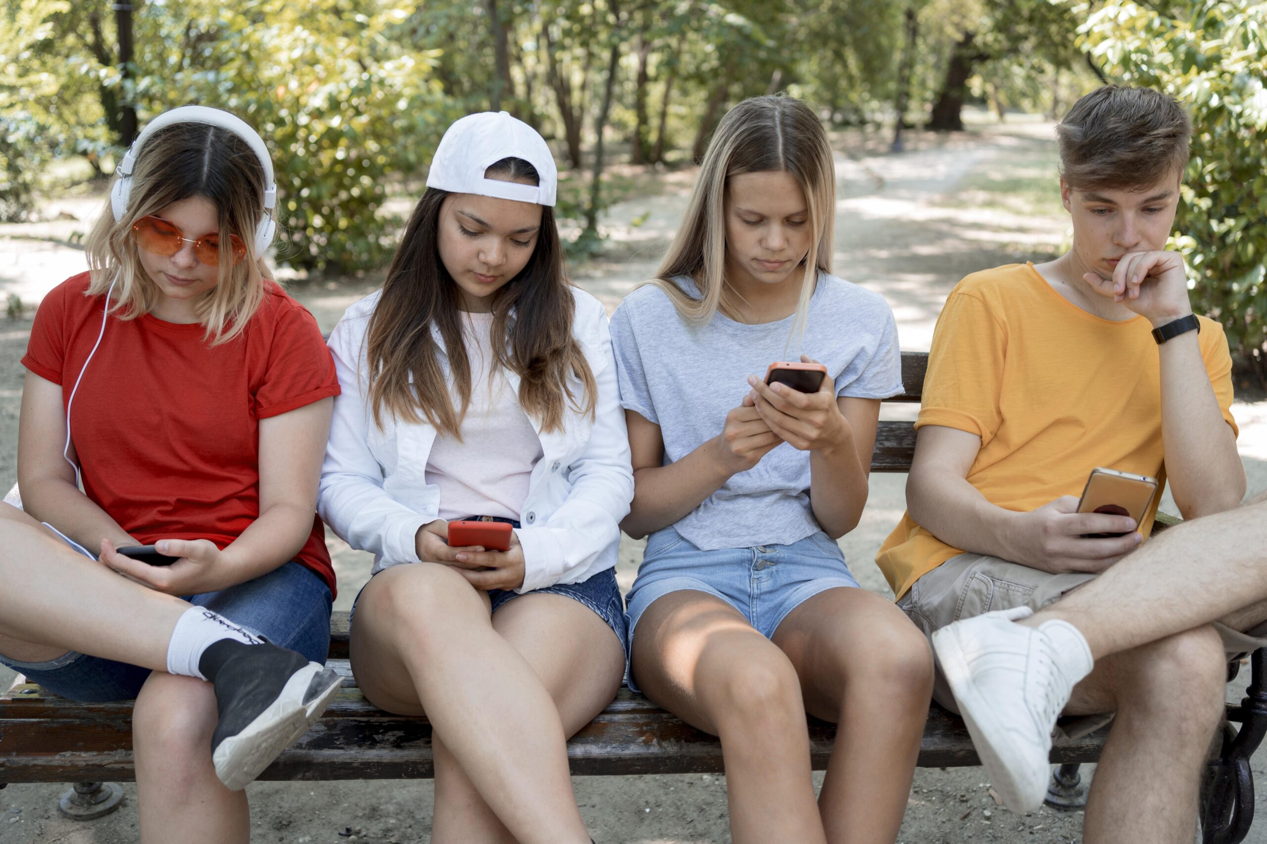 You are currently viewing Por qué los adolescentes no contestan las llamadas a pesar de estar pegados al móvil