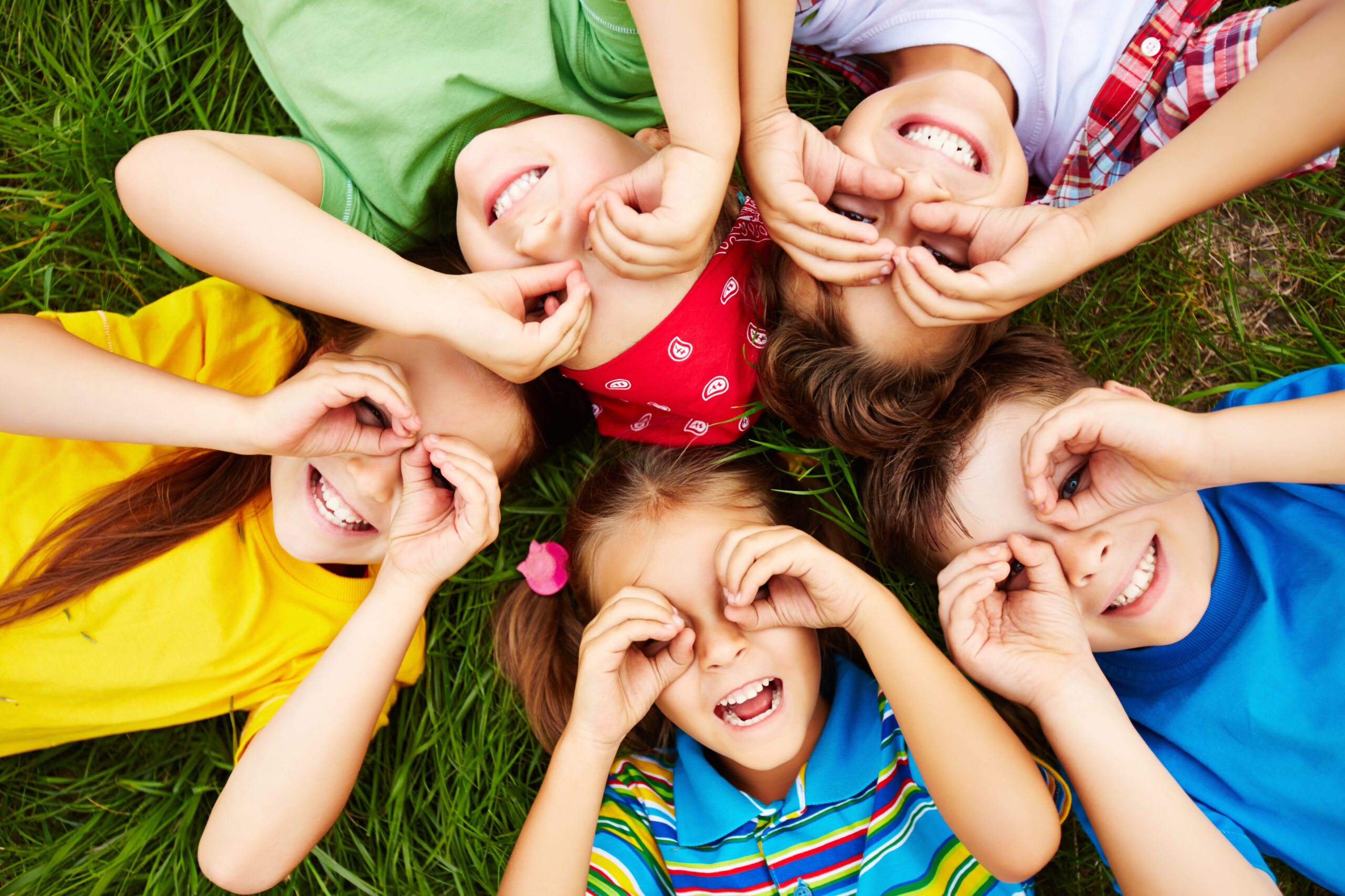 Read more about the article Cómo estimular a los niños desde pequeños para potenciar su desarrollo: claves prácticas para padres